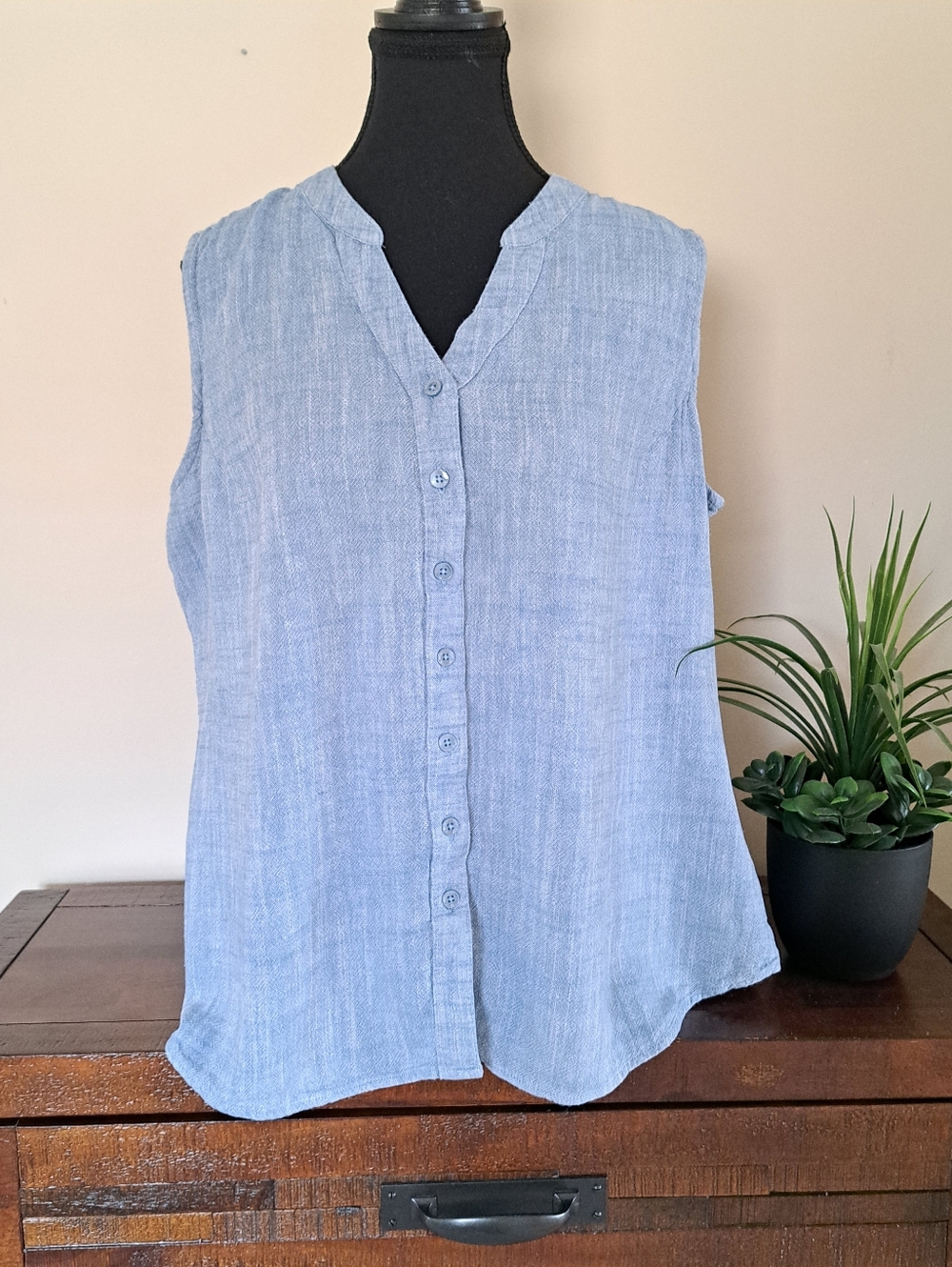 Weatherproof Vintage Blue Sleeveless Button Front Blouse Womens XL Linen Rayon